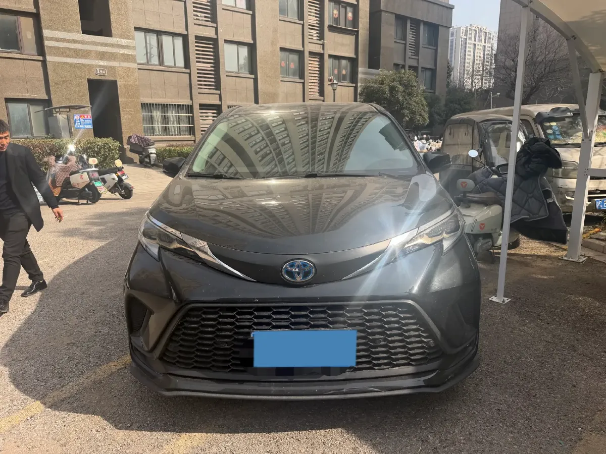 2024 Toyota Granvia 2.5L 189HP L4 E-CVT Hybrid,autocango,china used car exporter,china ev exporter,chinese used car exporter,chinese used ev exporter