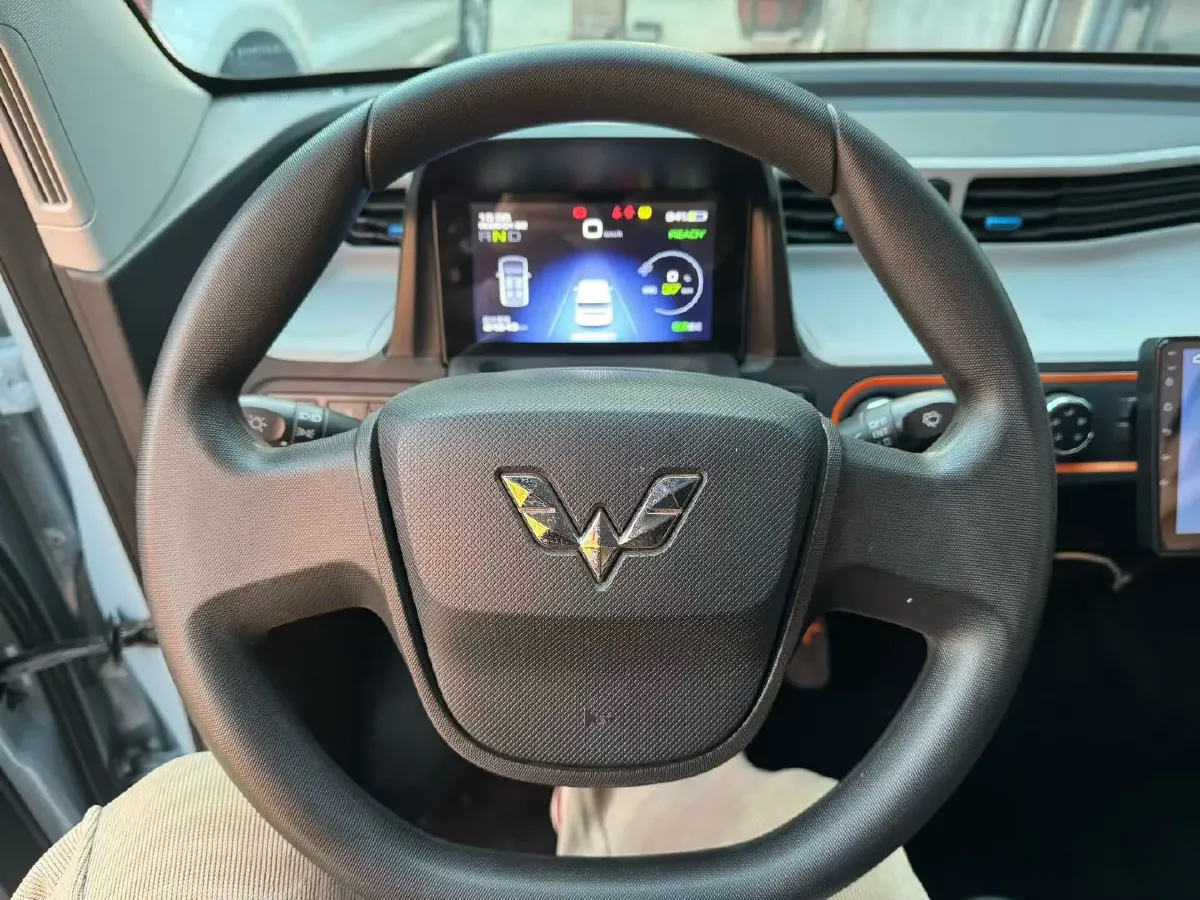 2020 WuLing HongGuang MINI EV BEV 9KWH,autocango,china used car exporter,china ev exporter,chinese used car exporter,chinese used ev exporter