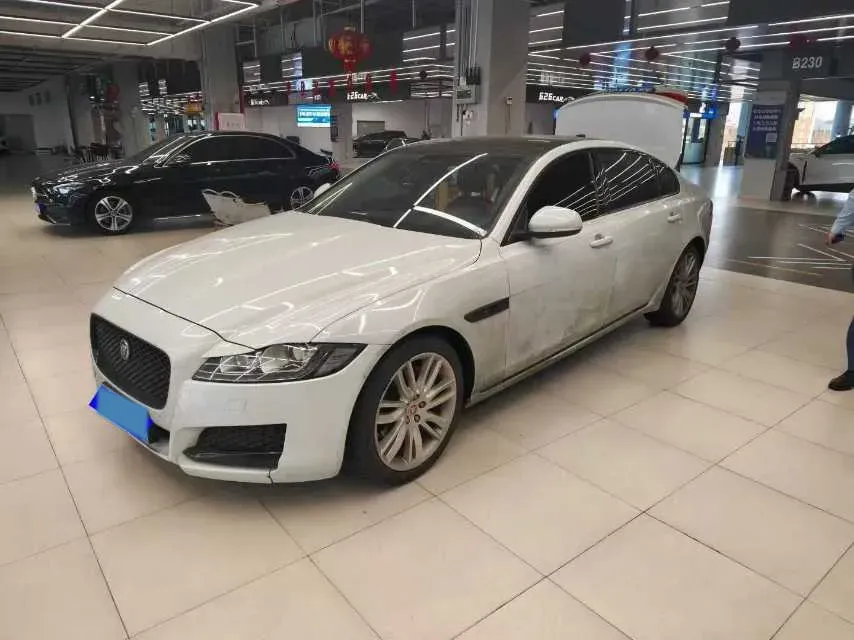 2020 Jaguar XFL 2.0T 200HP L4 8AT,autocango,china used car exporter,china ev exporter,chinese used car exporter,chinese used ev exporter