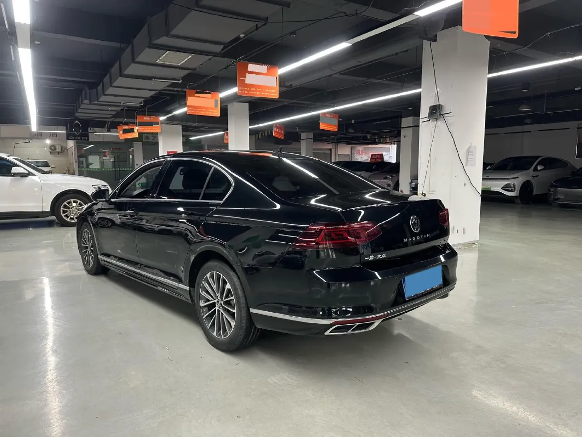 2023 Volkswagen Magotan 2.0T 186HP L4 7DCT,autocango,china used car exporter,china ev exporter,chinese used car exporter,chinese used ev exporter