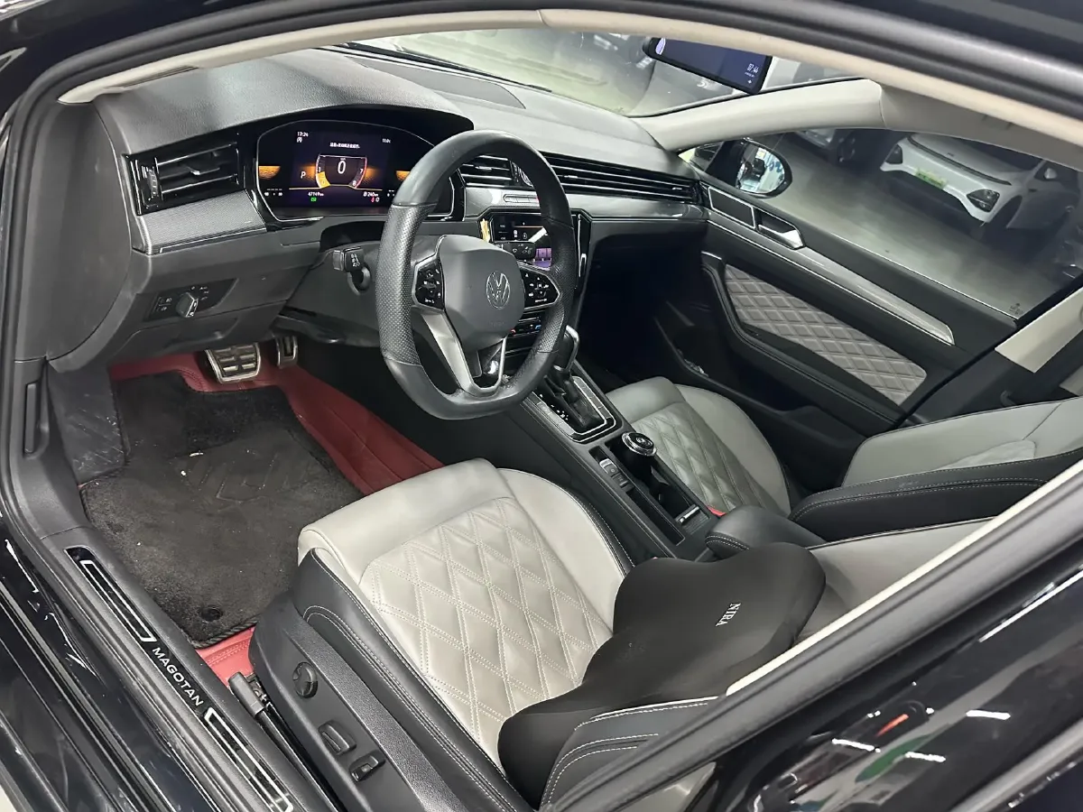 2023 Volkswagen Magotan 2.0T 186HP L4 7DCT,autocango,china used car exporter,china ev exporter,chinese used car exporter,chinese used ev exporter