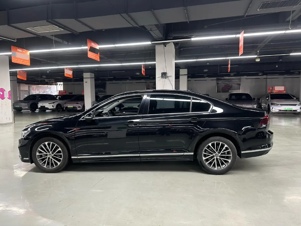 2023 Volkswagen Magotan 2.0T 186HP L4 7DCT,autocango,china used car exporter,china ev exporter,chinese used car exporter,chinese used ev exporter