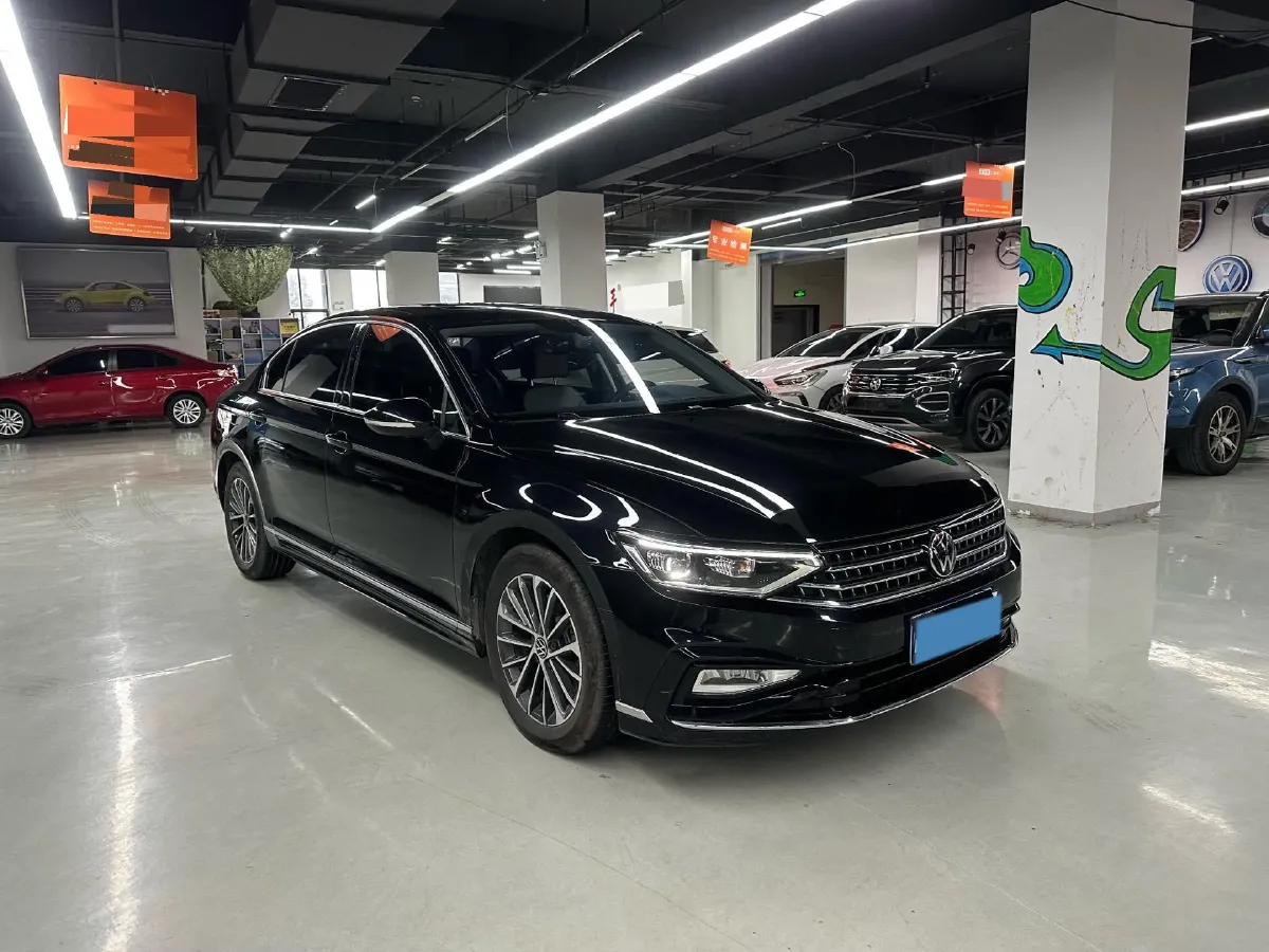 2023 Volkswagen Magotan 2.0T 186HP L4 7DCT,autocango,china used car exporter,china ev exporter,chinese used car exporter,chinese used ev exporter