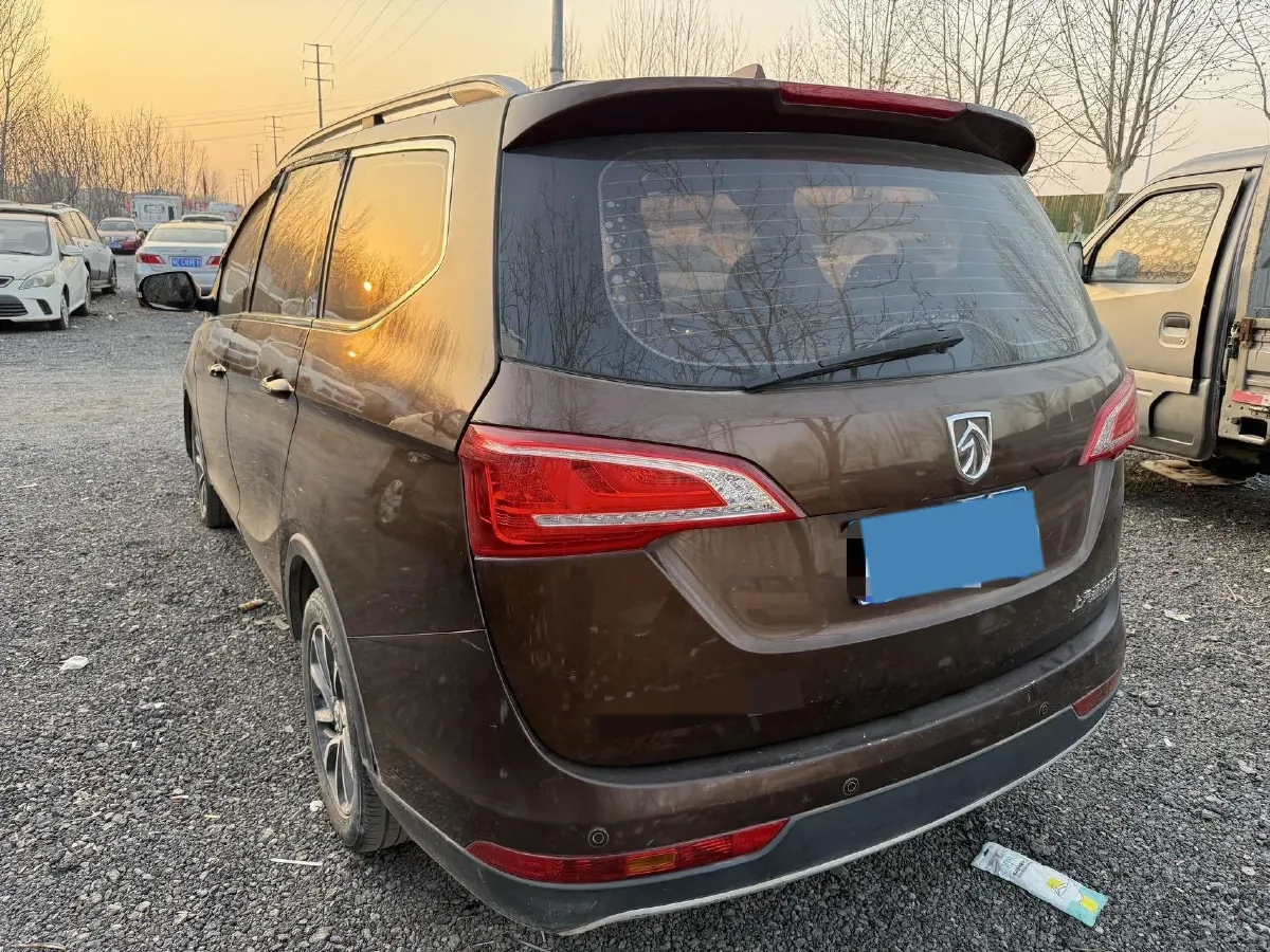 2017 BaoJun 730 1.5T 150HP L4 6DCT,autocango,china used car exporter,china ev exporter,chinese used car exporter,chinese used ev exporter