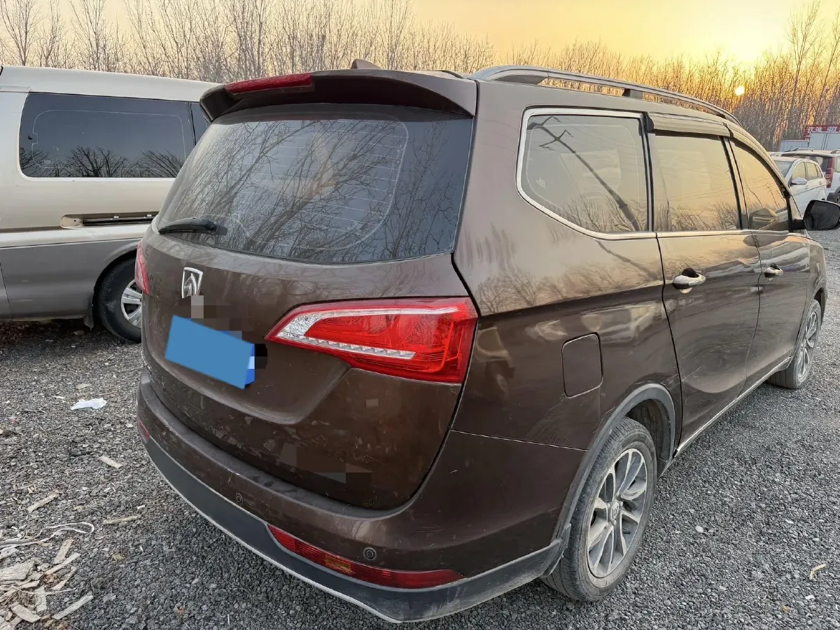 2017 BaoJun 730 1.5T 150HP L4 6DCT,autocango,china used car exporter,china ev exporter,chinese used car exporter,chinese used ev exporter