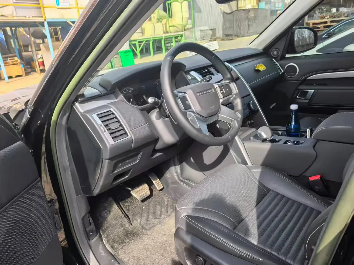 2023 Land Rover Discovery 3.0T 360HP L6 8AT,autocango,china used car exporter,china ev exporter,chinese used car exporter,chinese used ev exporter