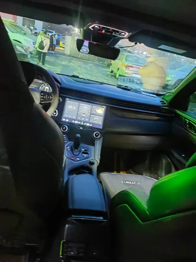 2021 LYNK&CO 01 2.0T 254HP L4 8AT,autocango,china used car exporter,china ev exporter,chinese used car exporter,chinese used ev exporter