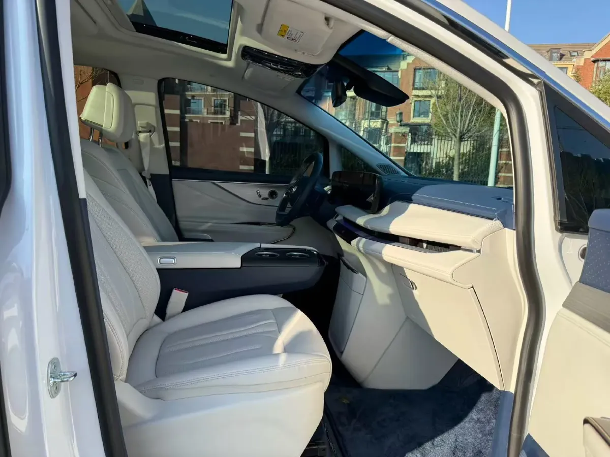 2024 Buick GL8 1.5T 180HP L4 2DHT PHEV 24.4KWH,autocango,china used car exporter,china ev exporter,chinese used car exporter,chinese used ev exporter