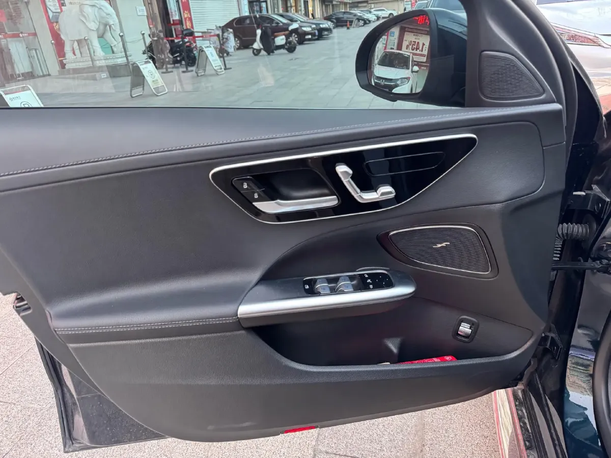 2025 Mercedes-Benz C Class 1.5T 204HP L4 9AT,autocango,china used car exporter,china ev exporter,chinese used car exporter,chinese used ev exporter