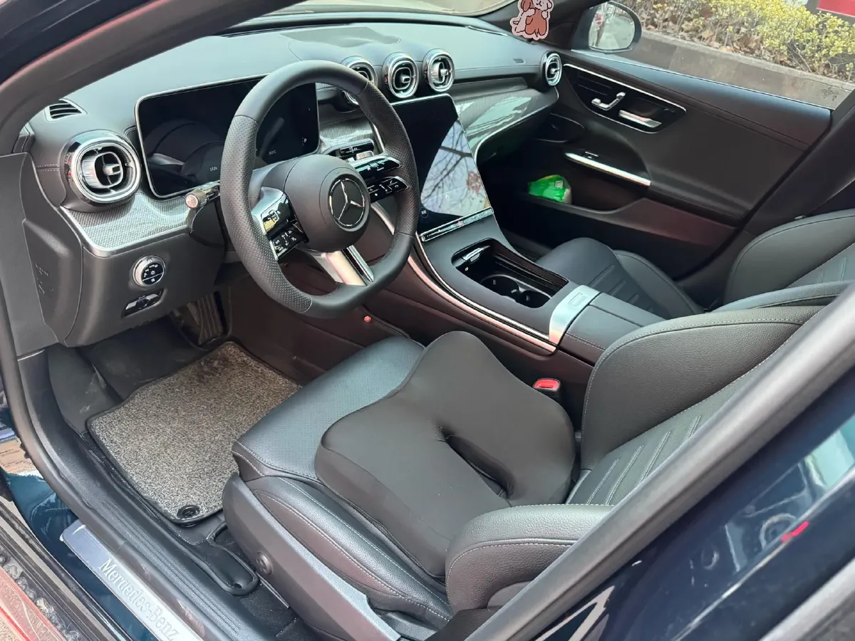 2025 Mercedes-Benz C Class 1.5T 204HP L4 9AT,autocango,china used car exporter,china ev exporter,chinese used car exporter,chinese used ev exporter