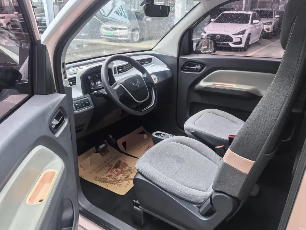 2021 WuLing HongGuang MINI EV BEV 9.3KWH,autocango,china used car exporter,china ev exporter,chinese used car exporter,chinese used ev exporter