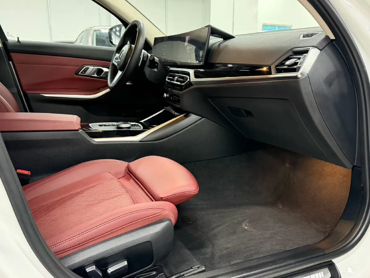 2023 BMW 3 Series 2.0T 156HP L4 8AT,autocango,china used car exporter,china ev exporter,chinese used car exporter,chinese used ev exporter