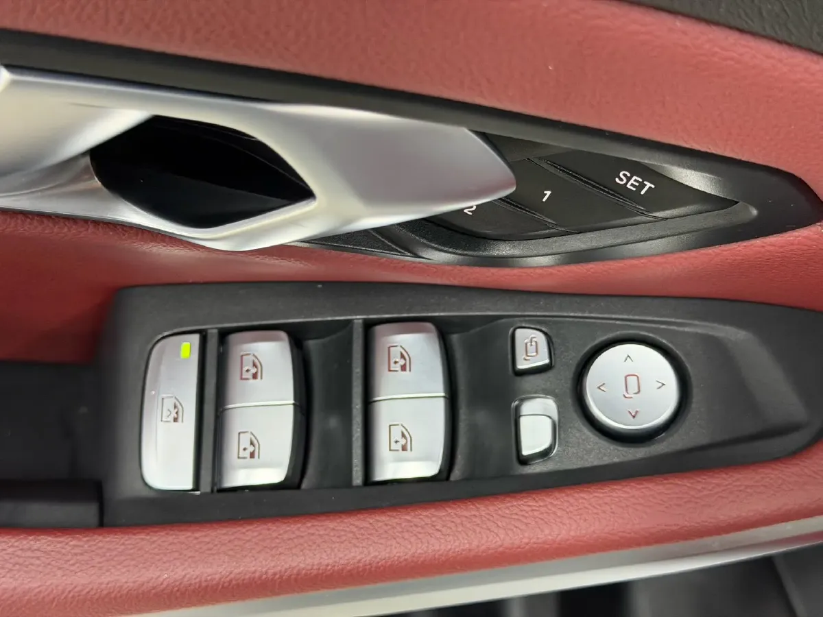 2023 BMW 3 Series 2.0T 156HP L4 8AT,autocango,china used car exporter,china ev exporter,chinese used car exporter,chinese used ev exporter