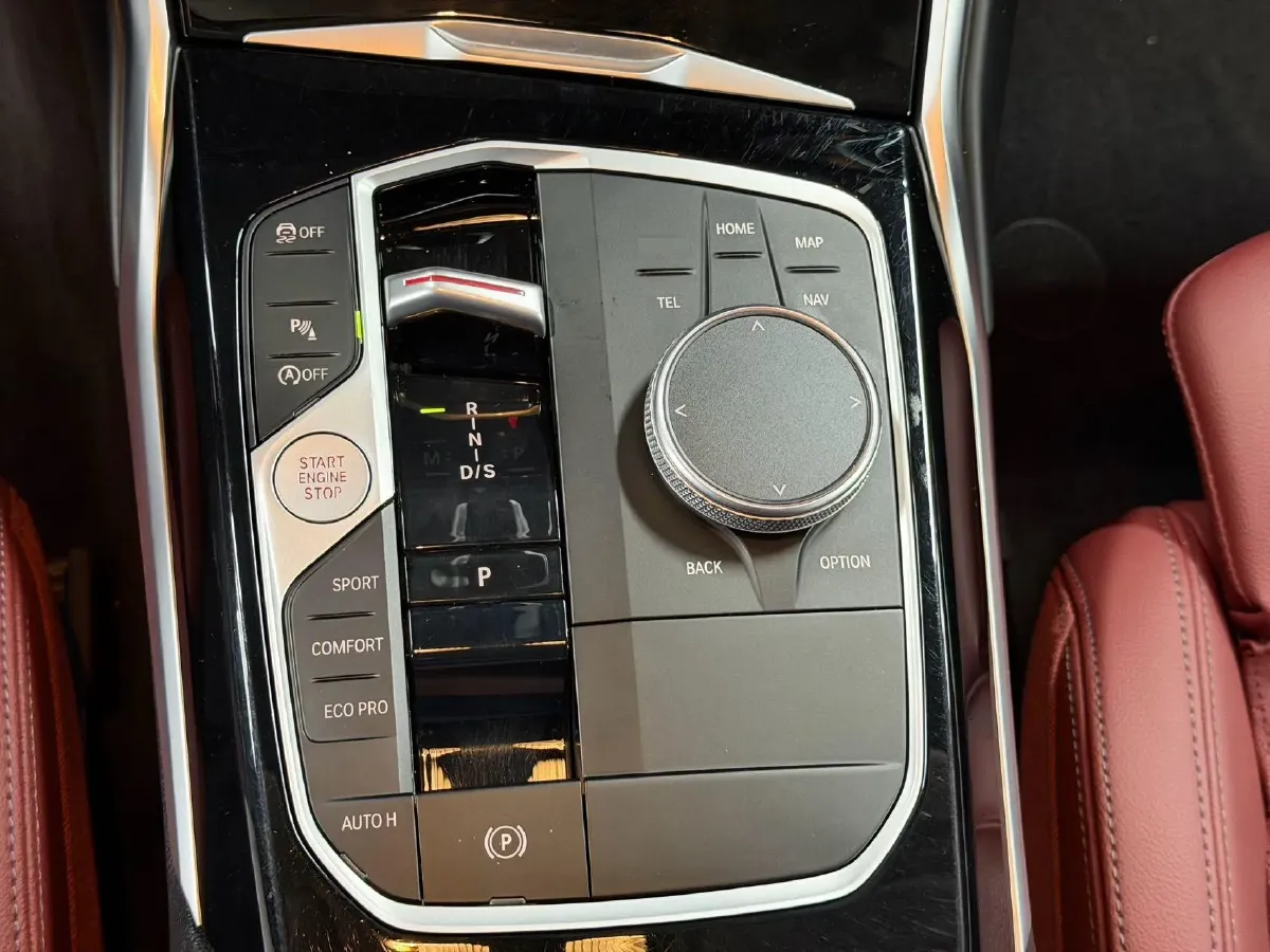 2023 BMW 3 Series 2.0T 156HP L4 8AT,autocango,china used car exporter,china ev exporter,chinese used car exporter,chinese used ev exporter