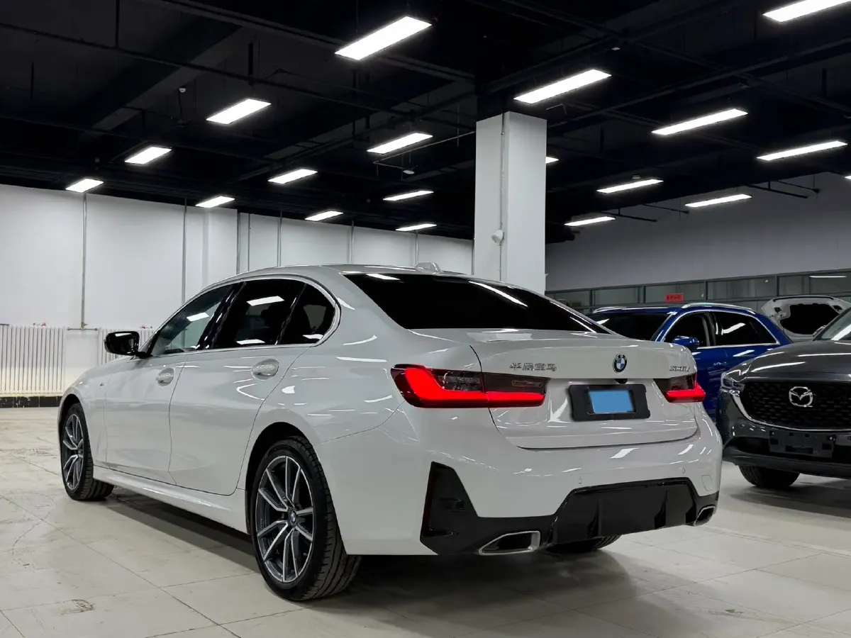 2023 BMW 3 Series 2.0T 156HP L4 8AT,autocango,china used car exporter,china ev exporter,chinese used car exporter,chinese used ev exporter