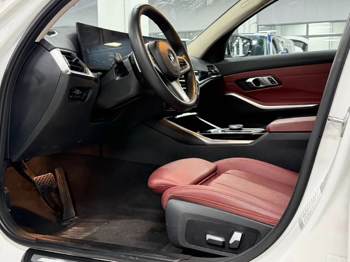 2023 BMW 3 Series 2.0T 156HP L4 8AT,autocango,china used car exporter,china ev exporter,chinese used car exporter,chinese used ev exporter