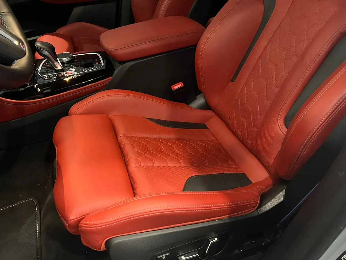 2022 BMW X4 M 3.0T 510HP L6 8AT,autocango,china used car exporter,china ev exporter,chinese used car exporter,chinese used ev exporter