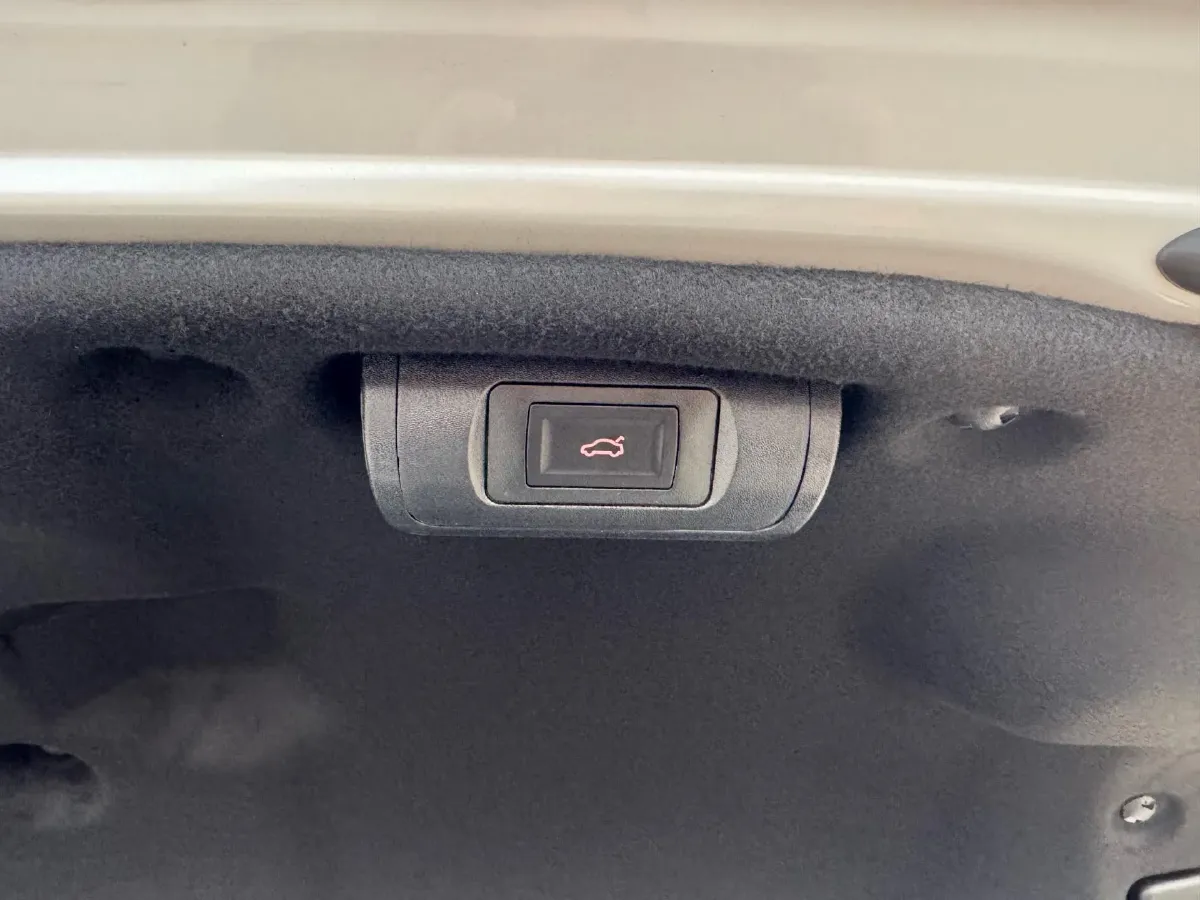 2025 Lexus ES 2.5L 178HP L4 E-CVT Hybrid,autocango,china used car exporter,china ev exporter,chinese used car exporter,chinese used ev exporter