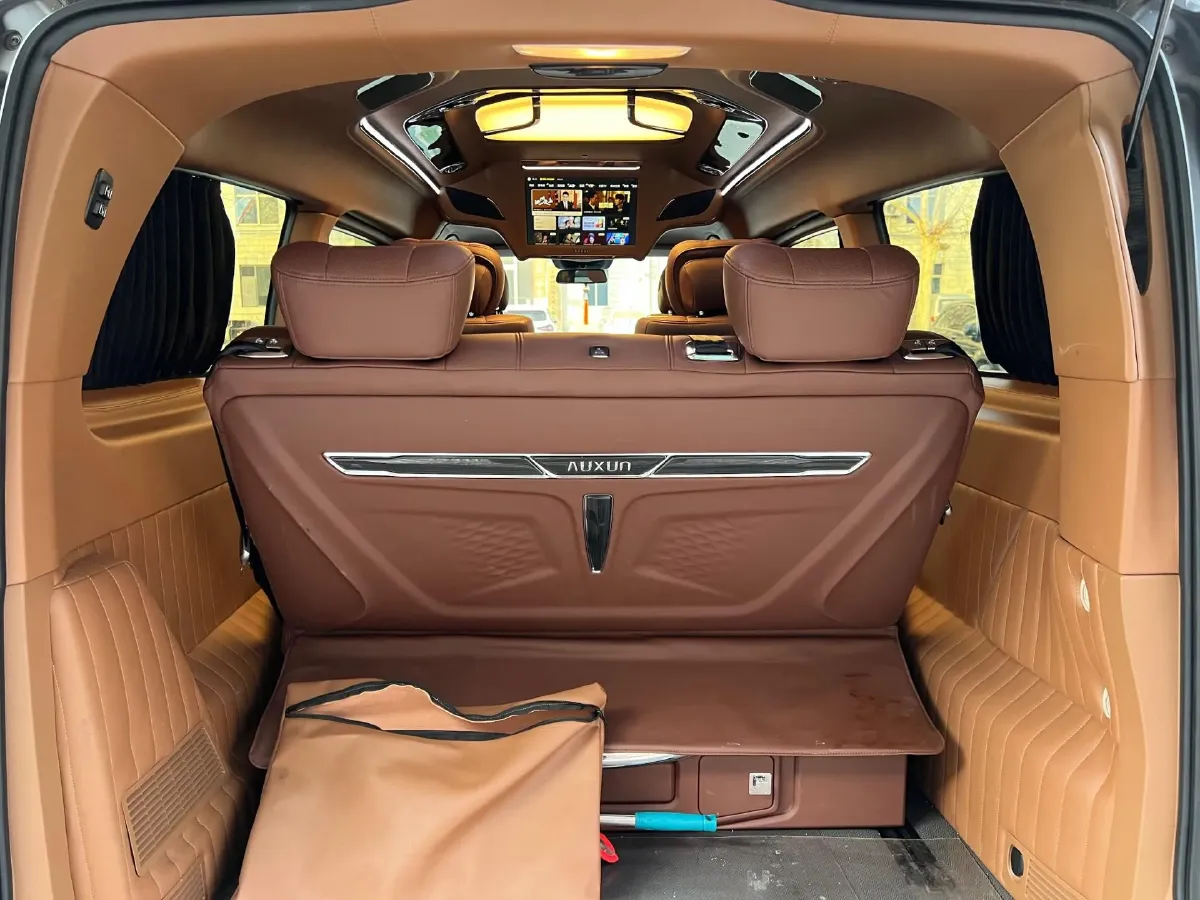 2021 Mercedes-Benz V Class 2.0T 211HP L4 9AT,autocango,china used car exporter,china ev exporter,chinese used car exporter,chinese used ev exporter