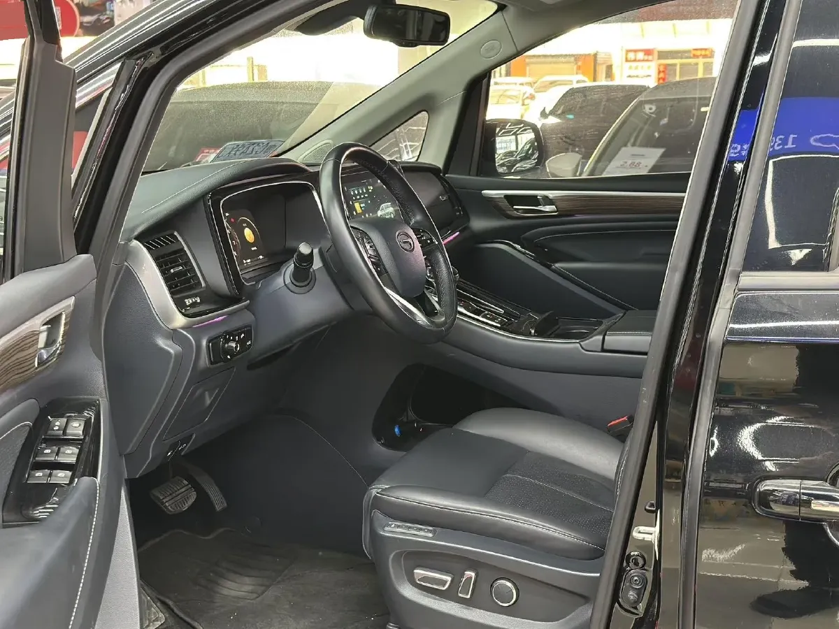 2021 GAC Trumpchi M8 2.0T 252HP L4 8AT,autocango,china used car exporter,china ev exporter,chinese used car exporter,chinese used ev exporter