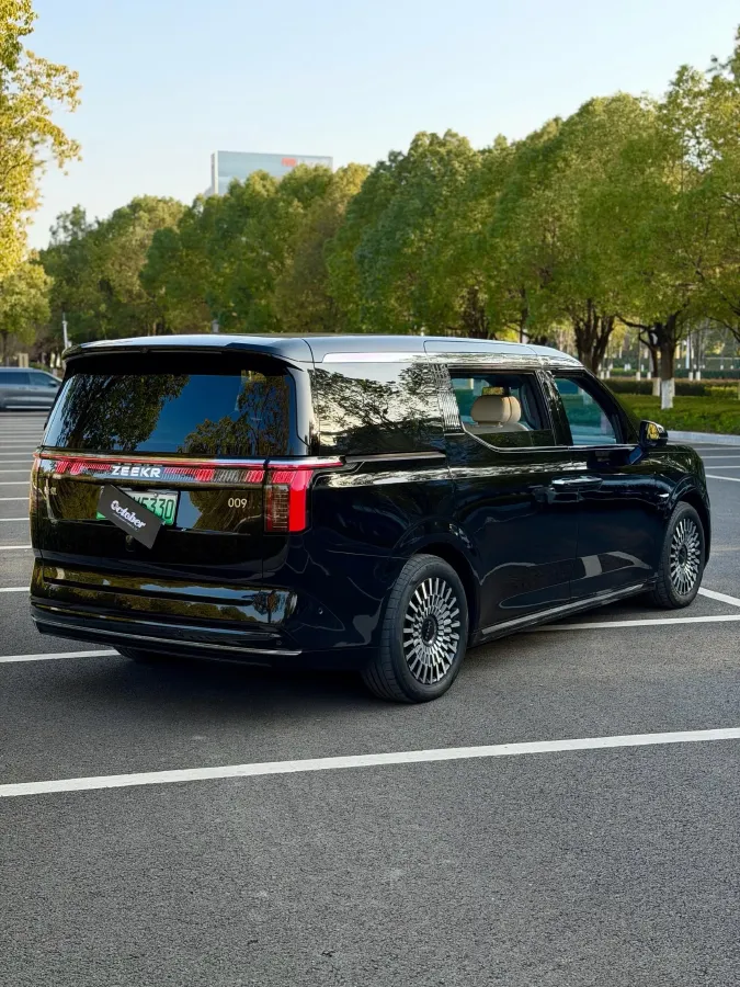 2024 Zeekr 009 BEV 108KWH,autocango,china used car exporter,china ev exporter,chinese used car exporter,chinese used ev exporter