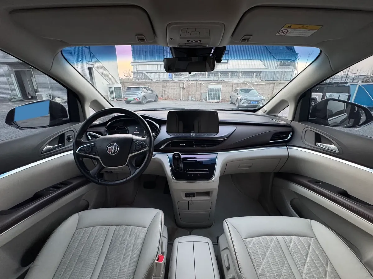 2023 Buick GL8 2.0T 237HP L4 9AT,autocango,china used car exporter,china ev exporter,chinese used car exporter,chinese used ev exporter