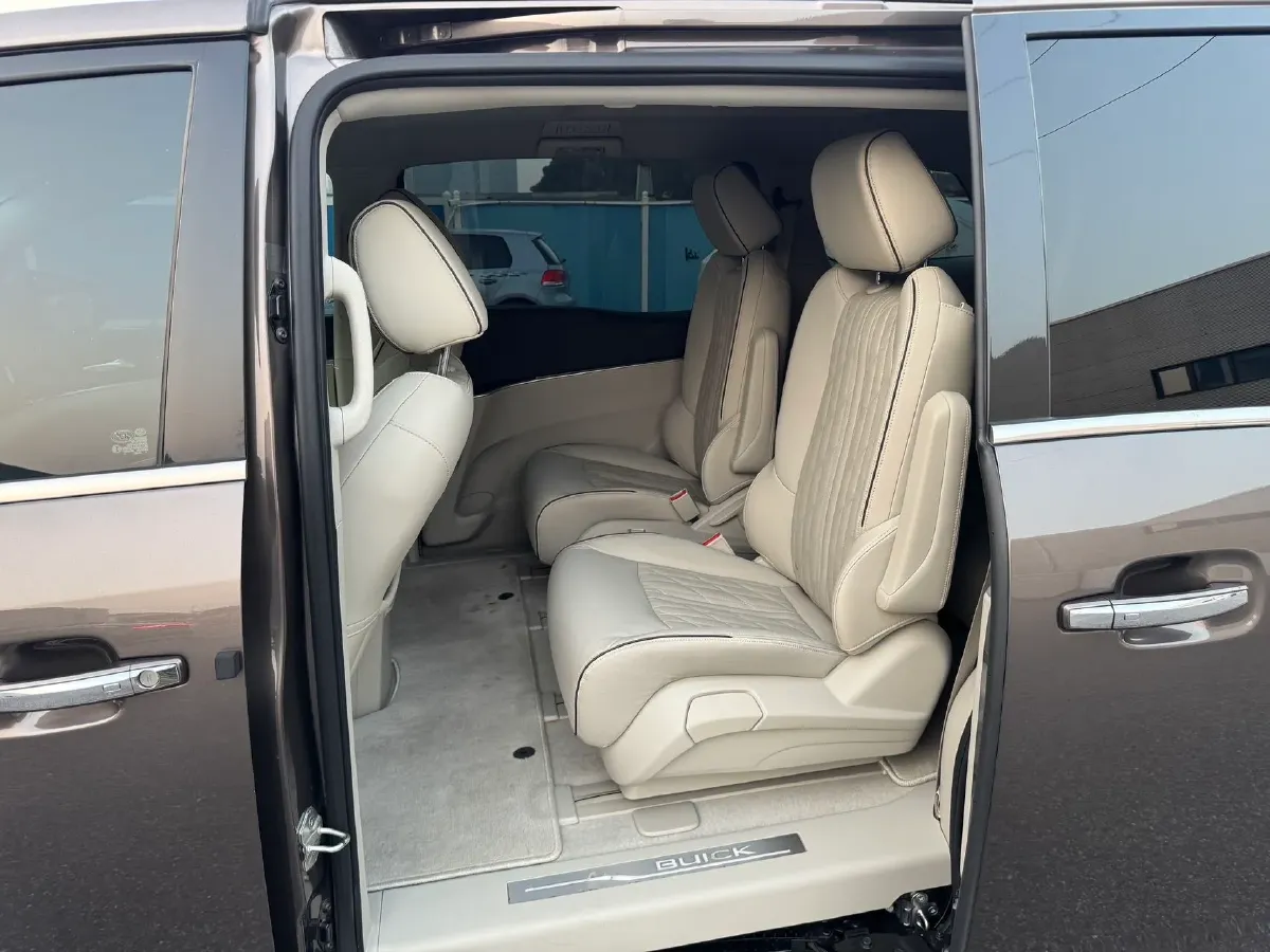 2023 Buick GL8 2.0T 237HP L4 9AT,autocango,china used car exporter,china ev exporter,chinese used car exporter,chinese used ev exporter