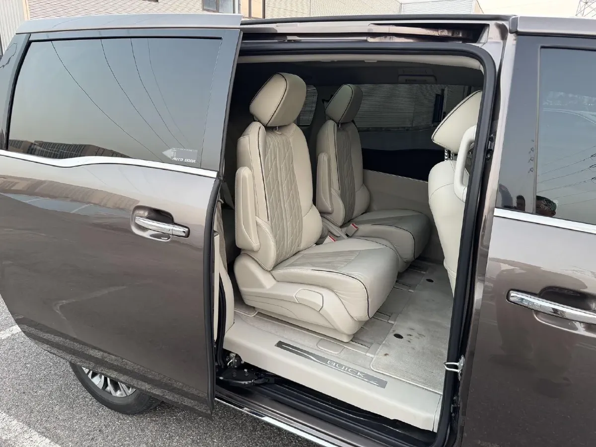 2023 Buick GL8 2.0T 237HP L4 9AT,autocango,china used car exporter,china ev exporter,chinese used car exporter,chinese used ev exporter