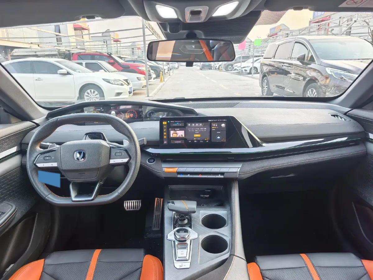 2024 ChangAn UNI-V 1.5T 188HP L4 7DCT,autocango,china used car exporter,china ev exporter,chinese used car exporter,chinese used ev exporter