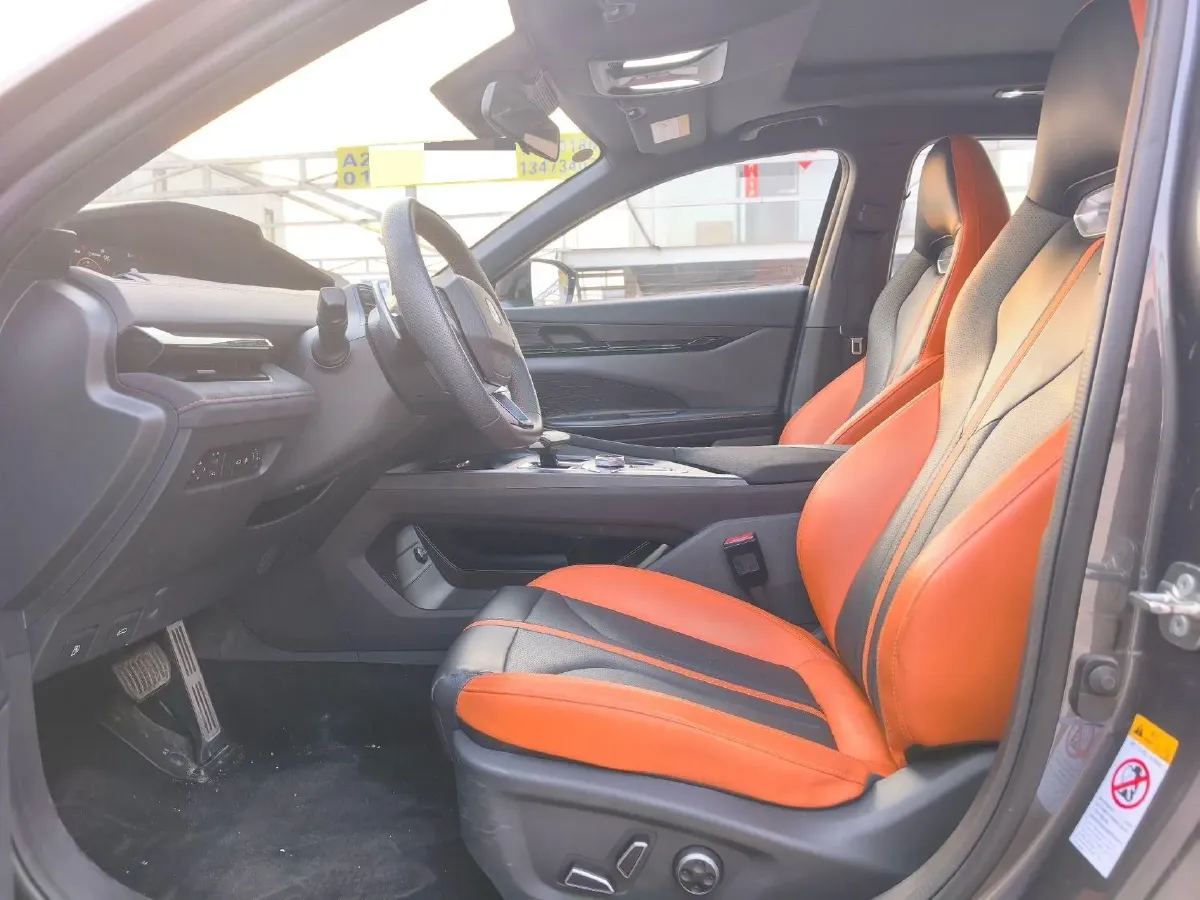 2024 ChangAn UNI-V 1.5T 188HP L4 7DCT,autocango,china used car exporter,china ev exporter,chinese used car exporter,chinese used ev exporter