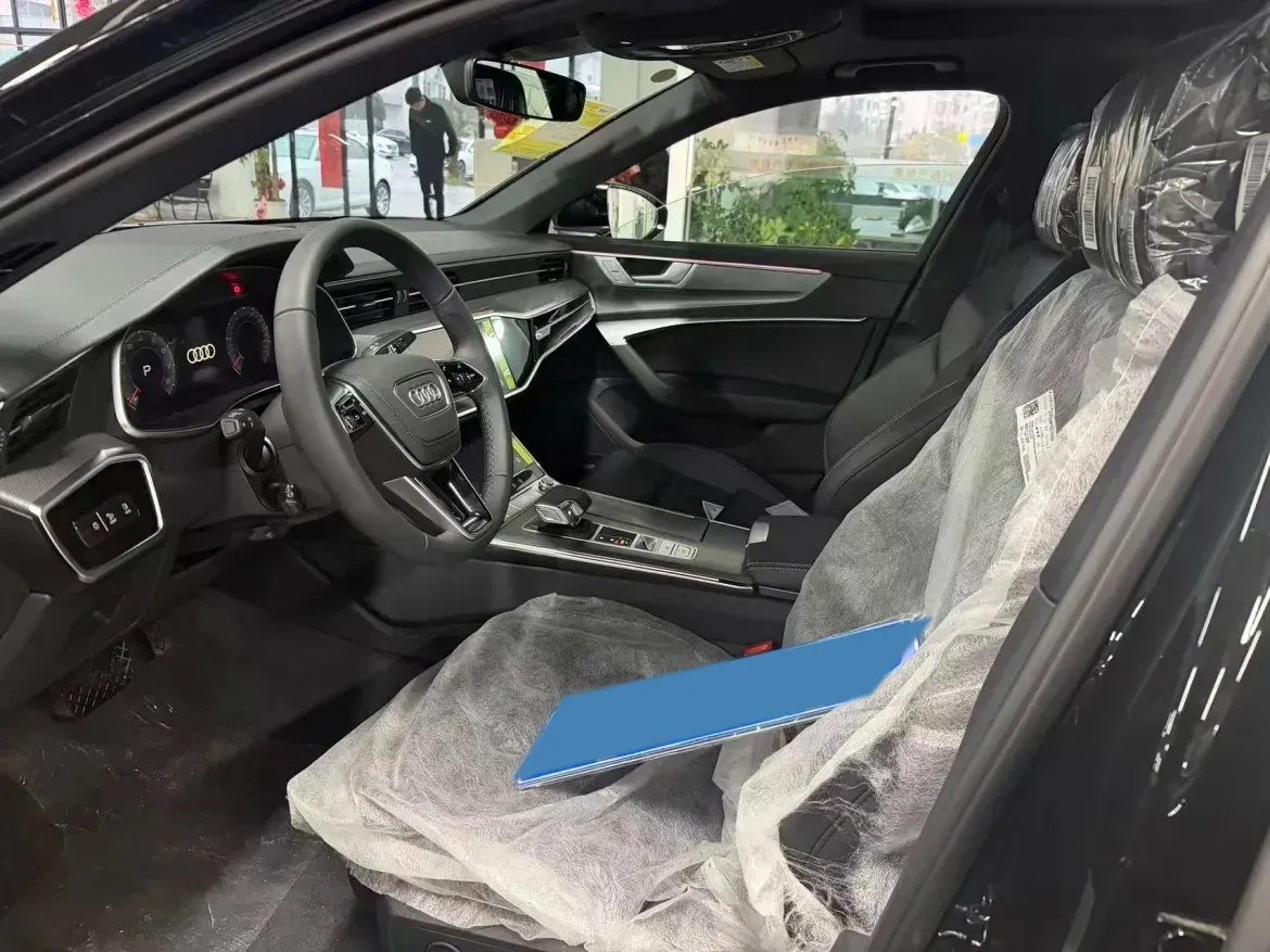2026 Audi A6L 2.0T 245HP L4 7DCT,autocango,china used car exporter,china ev exporter,chinese used car exporter,chinese used ev exporter