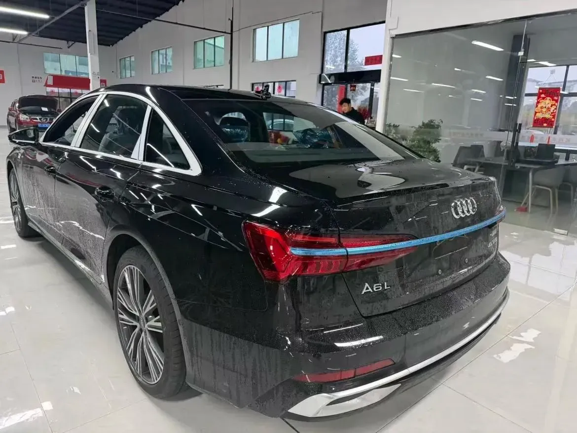 2026 Audi A6L 2.0T 245HP L4 7DCT,autocango,china used car exporter,china ev exporter,chinese used car exporter,chinese used ev exporter
