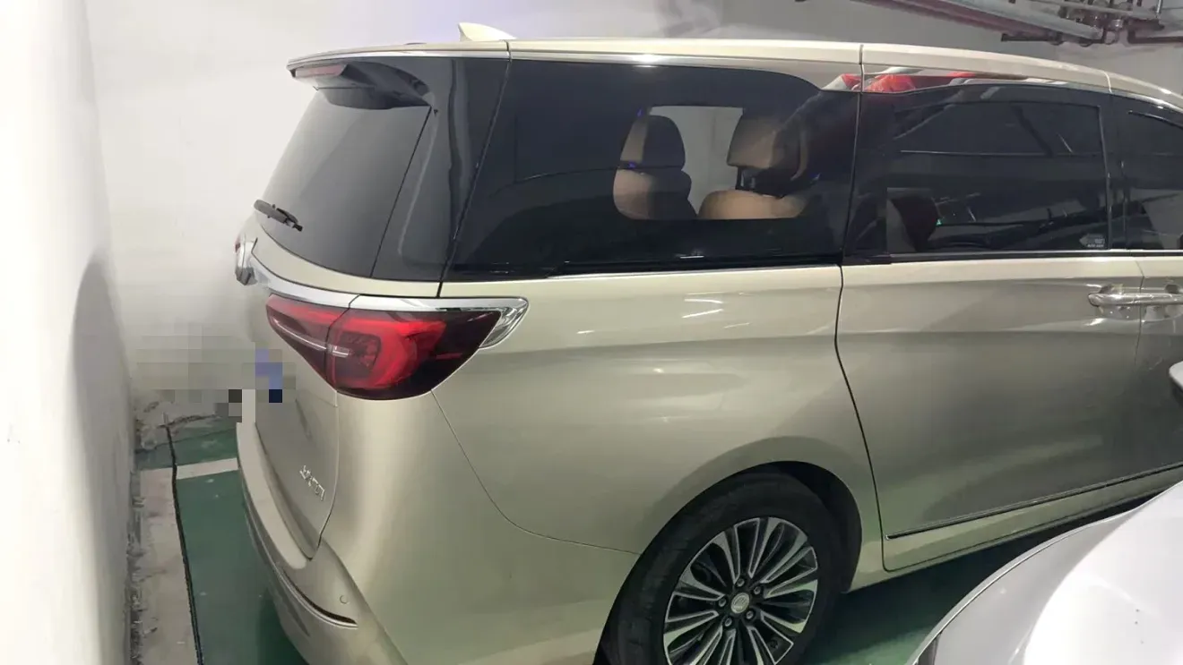 2022 Buick GL8 2.0T 237HP L4 9AT,autocango,china used car exporter,china ev exporter,chinese used car exporter,chinese used ev exporter