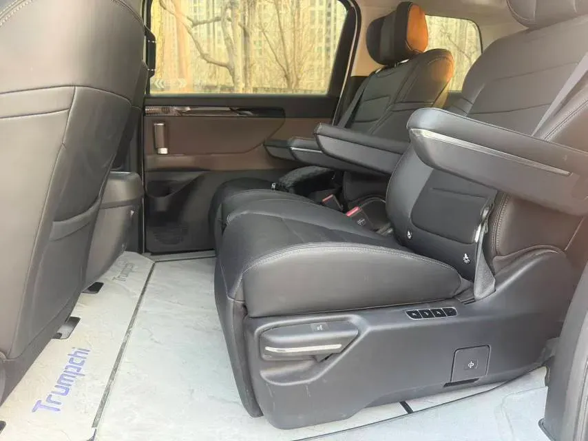 2024 GAC Trumpchi E8 2.0L 140HP L4 2DHT Hybrid,autocango,china used car exporter,china ev exporter,chinese used car exporter,chinese used ev exporter