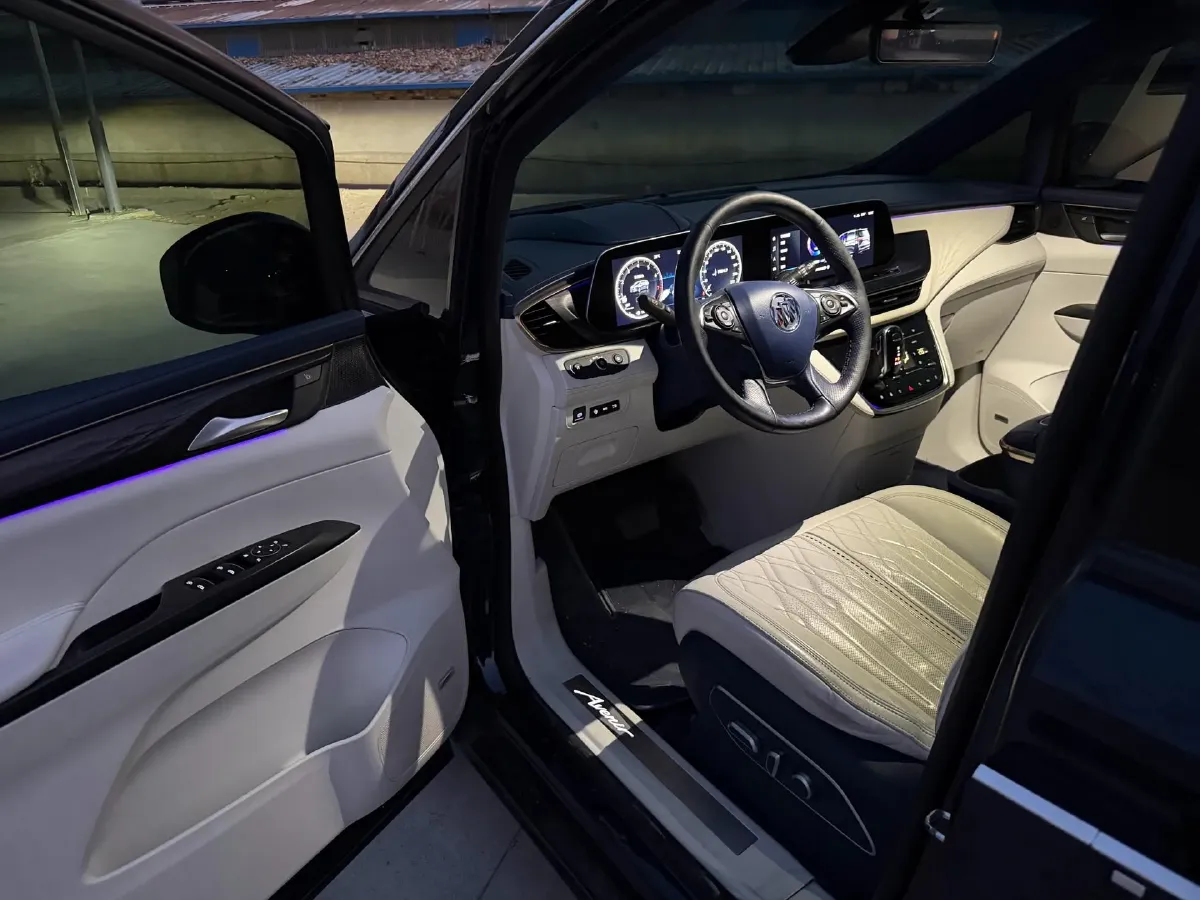 2021 Buick GL8 2.0T 237HP L4 9AT,autocango,china used car exporter,china ev exporter,chinese used car exporter,chinese used ev exporter