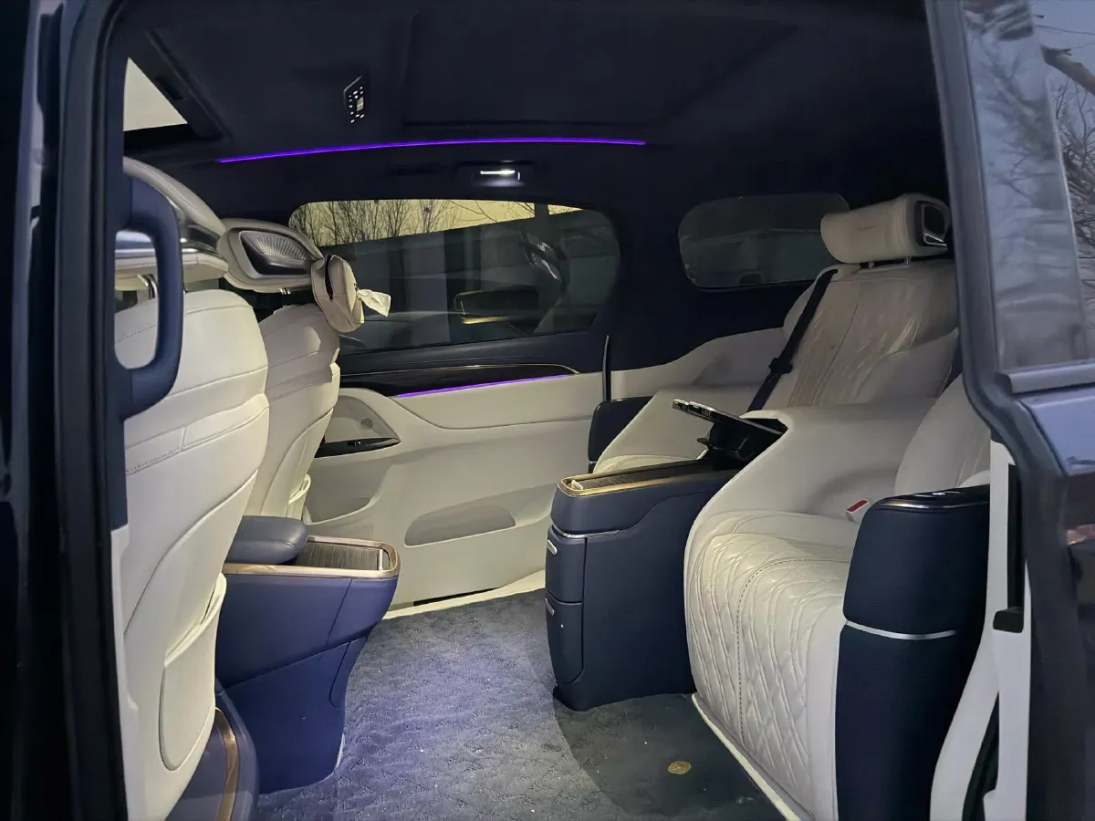 2021 Buick GL8 2.0T 237HP L4 9AT,autocango,china used car exporter,china ev exporter,chinese used car exporter,chinese used ev exporter