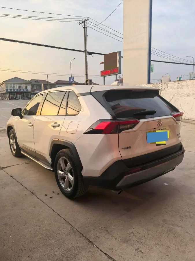 2020 Toyota RAV4 2.0L 171HP L4 CVT,autocango,china used car exporter,china ev exporter,chinese used car exporter,chinese used ev exporter