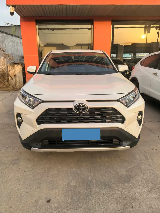 2020 Toyota RAV4 2.0L 171HP L4 CVT,autocango,china used car exporter,china ev exporter,chinese used car exporter,chinese used ev exporter