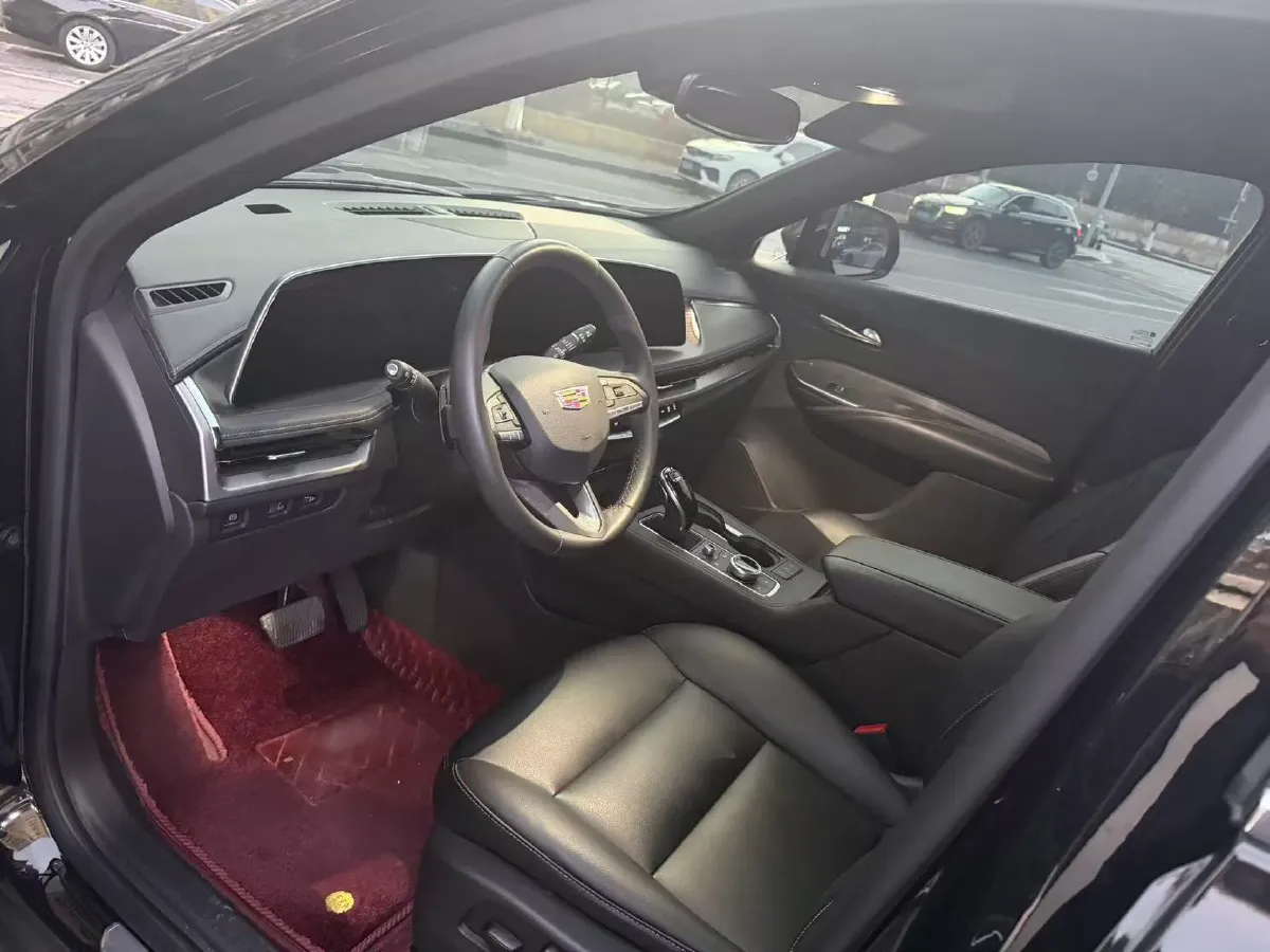 2024 Cadillac XT4 2.0T 237HP L4 9AT,autocango,china used car exporter,china ev exporter,chinese used car exporter,chinese used ev exporter