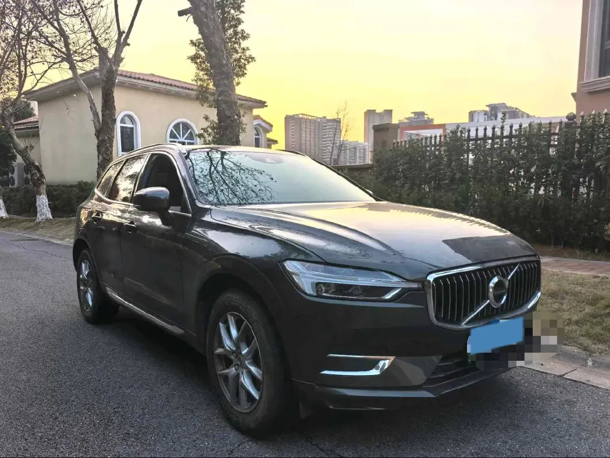 2021 Volvo XC60 2.0T 250HP L4 8AT,autocango,china used car exporter,china ev exporter,chinese used car exporter,chinese used ev exporter