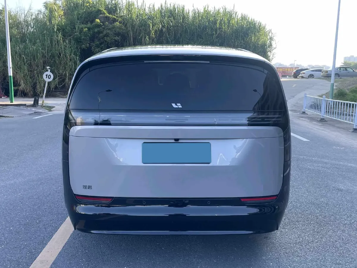 2024 Li MEGA BEV 102.7KWH,autocango,china used car exporter,china ev exporter,chinese used car exporter,chinese used ev exporter