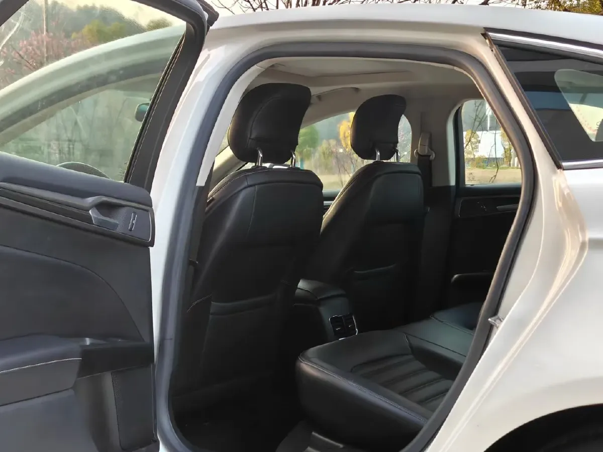 2018 Ford Mondeo 1.5T 181HP L4 6AT,autocango,china used car exporter,china ev exporter,chinese used car exporter,chinese used ev exporter