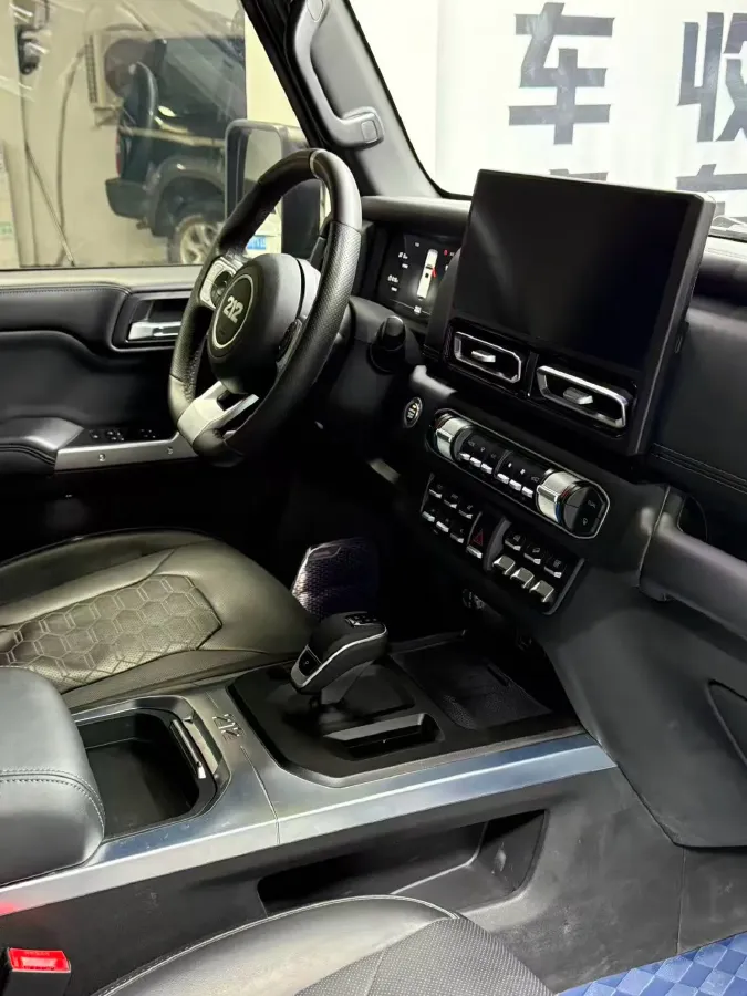 2024 212 212 T01 2.0T 252HP L4 8AT,autocango,china used car exporter,china ev exporter,chinese used car exporter,chinese used ev exporter