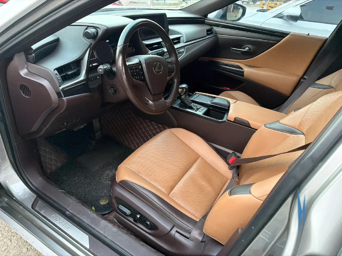 2020 Lexus ES 2.5L 178HP L4 E-CVT Hybrid,autocango,china used car exporter,china ev exporter,chinese used car exporter,chinese used ev exporter