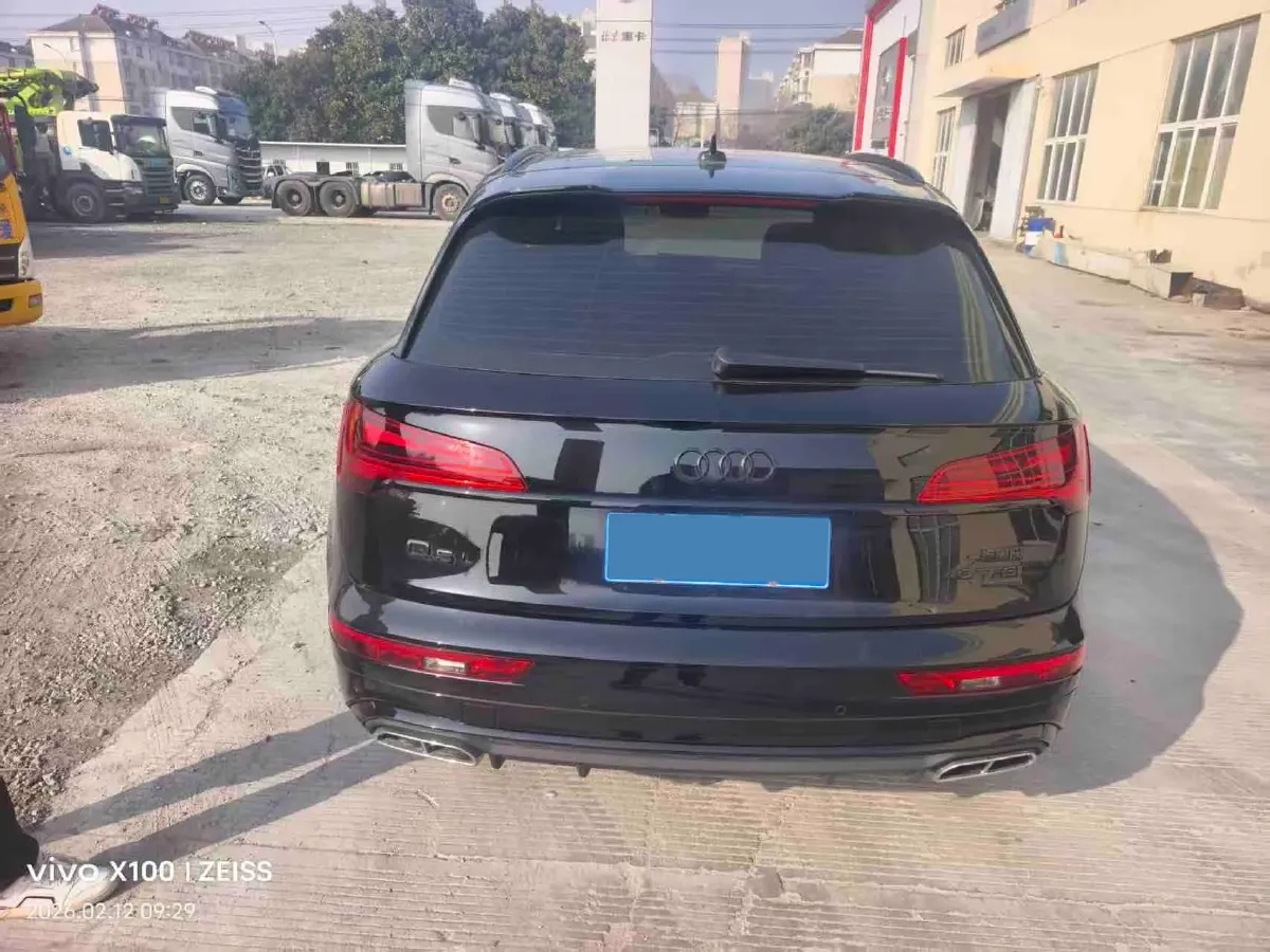 2023 Audi Q5L 2.0T 190HP L4 7DCT,autocango,china used car exporter,china ev exporter,chinese used car exporter,chinese used ev exporter