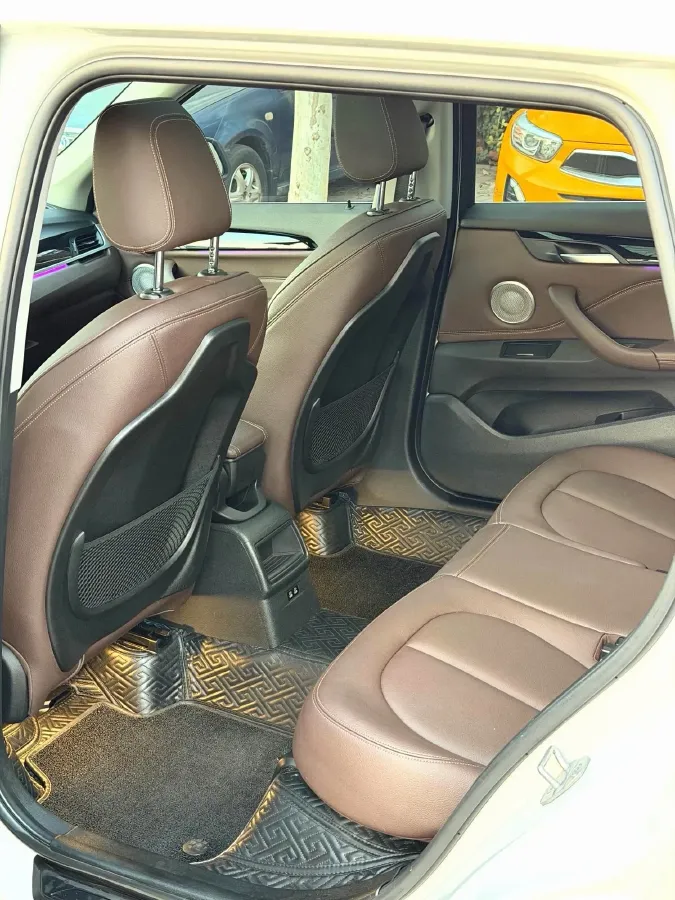 2021 BMW X1 1.5T 140HP L3 7DCT,autocango,china used car exporter,china ev exporter,chinese used car exporter,chinese used ev exporter