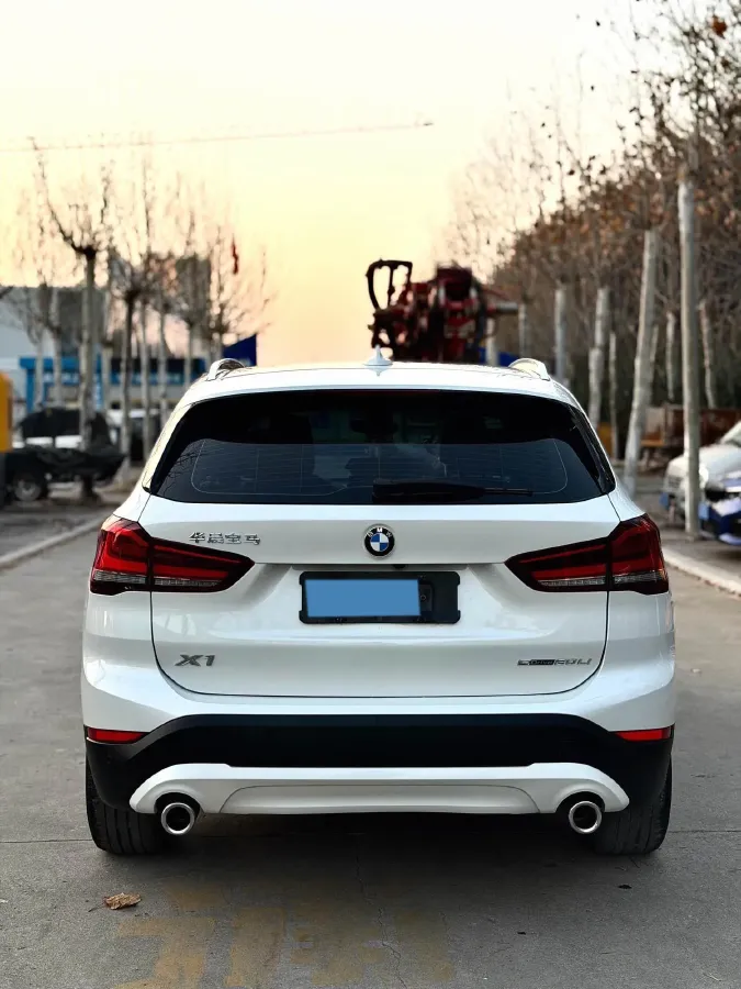 2021 BMW X1 1.5T 140HP L3 7DCT,autocango,china used car exporter,china ev exporter,chinese used car exporter,chinese used ev exporter