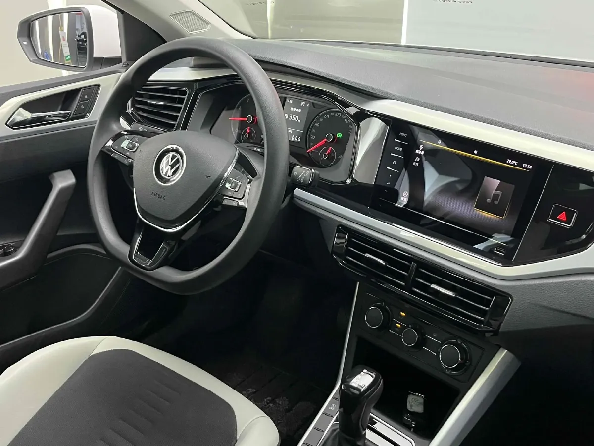 2023 Volkswagen Polo 1.5L 113HP L4 6AT,autocango,china used car exporter,china ev exporter,chinese used car exporter,chinese used ev exporter