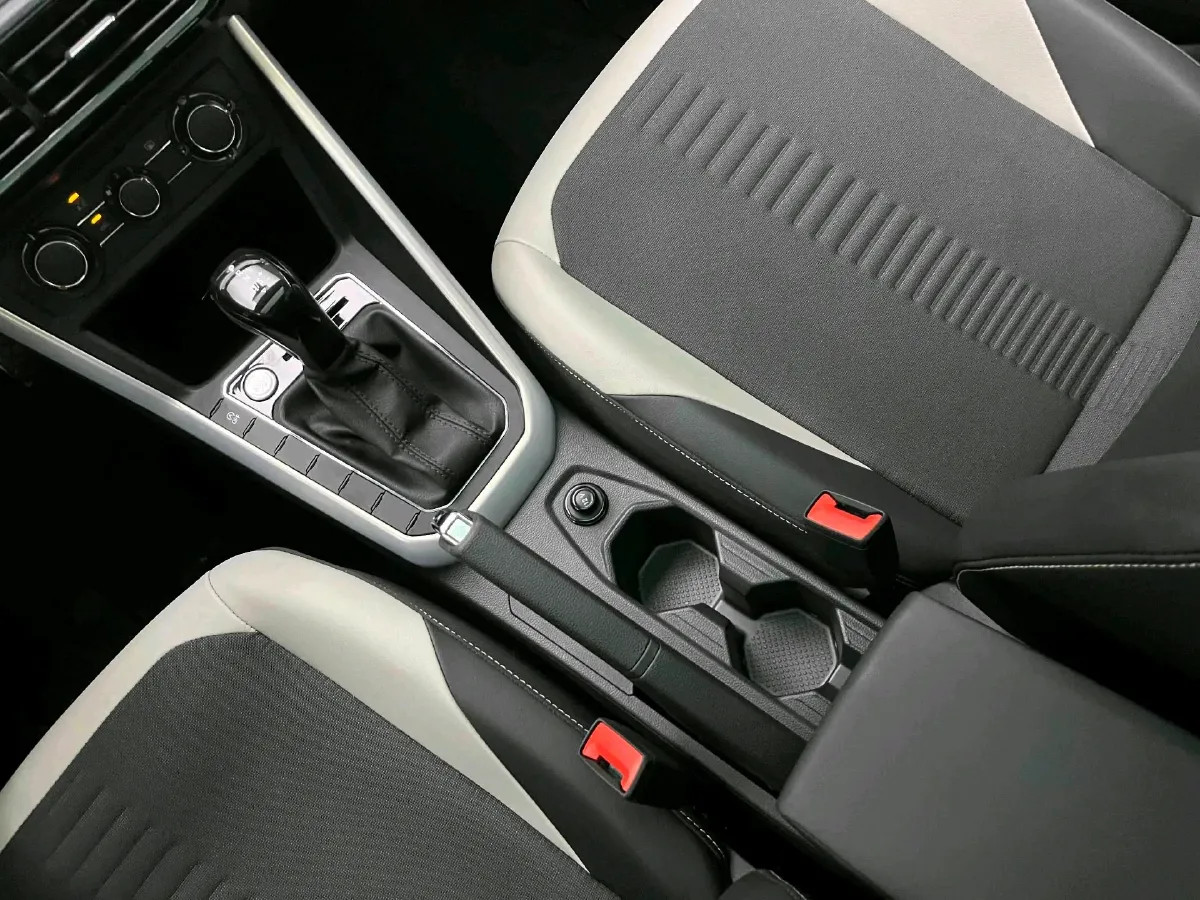 2023 Volkswagen Polo 1.5L 113HP L4 6AT,autocango,china used car exporter,china ev exporter,chinese used car exporter,chinese used ev exporter