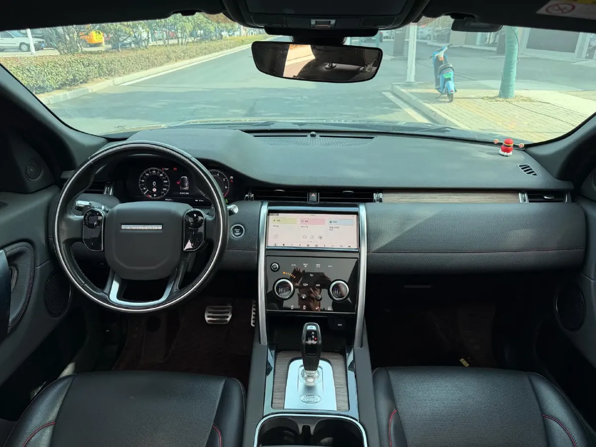 2020 Land Rover Discovery Sport 2.0T 249HP L4 9AT,autocango,china used car exporter,china ev exporter,chinese used car exporter,chinese used ev exporter